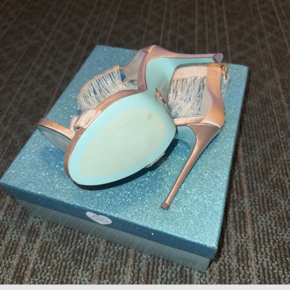 Blue by Betsey Johnson Grand Champ Satin Size 8 Worn Once - Picture 3 of 7